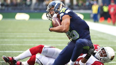 Tibial shaft fractures are the third most common long bone fracture in children and adolescents. Seattle Seahawks WR Tyler Lockett had surgery to repair a ...