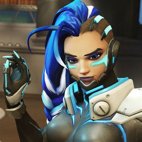 overwatch sombra has finally revealed at blizzcon 2016 these are legendary and epic skins of