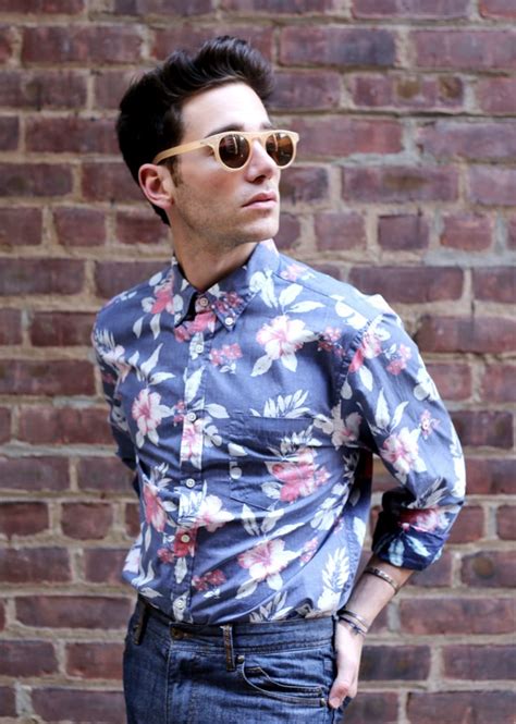 Aloha Hawaiian Outfits And Shirts For Summer And Spring Break For Men