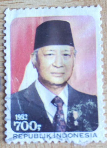 Jual Perangko Indonesia Pak Soeharto Rp 700 Tahun 1993 Di Lapak
