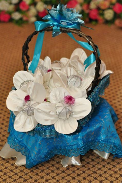 Gubahan hantaran kain pasang terkini. @ Cinta Bridal Wedding Planner: Gubahan Hantaran (Majlis ...