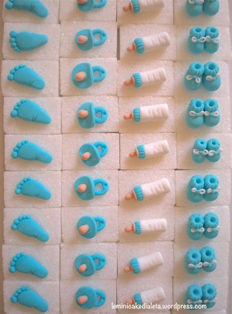 Mini cakes decorate per il battesimo. Zollette di zucchero decorate. www.leminicakedialeta ...