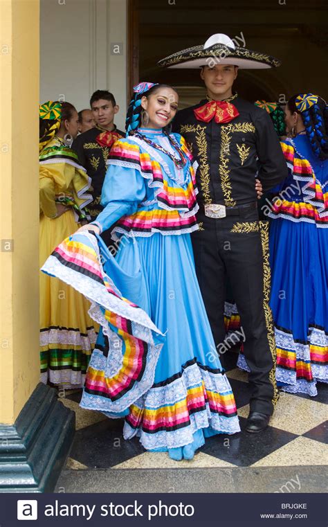 Couple In Traditional Mexican Dress Stock Photo Alamy