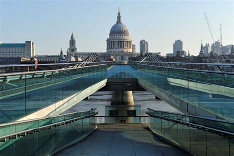 Millennium bridge in london is an exclusive pedestrian bridge built across river thames. Wobbly Bridge London - Millennium Bridge - e-architect