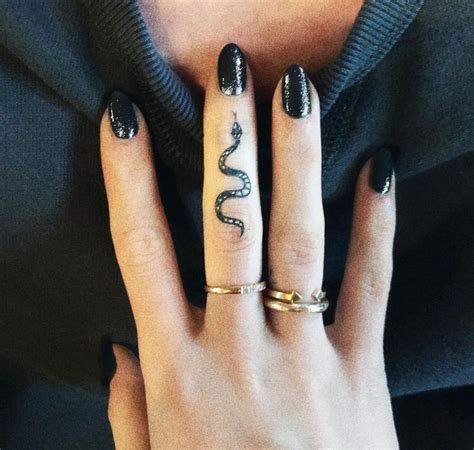 Among the most popular film series ever is the harry potter series, being among the top grossing films of all time. Pin by Jasmine Olivares on Tattoos | Slytherin tattoo ...