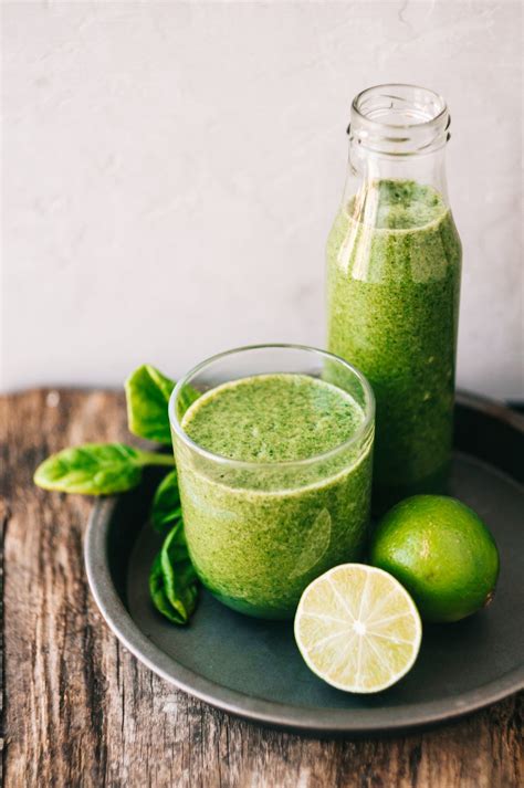 Detox Smoothie To Shed Belly Weight Healthy Smoothies Kale Smoothie
