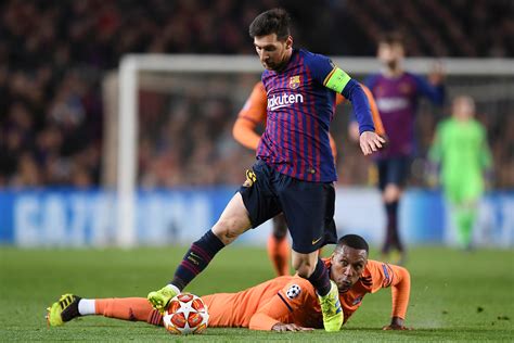 Lionel Messi Dribbles Vs Lyon
