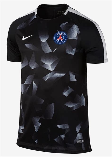 Away kit is used when the match is in another country or state. PSG - Le futur maillot pré-match de Ligue des champions en ...