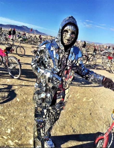 Burning Man 2015s Craziest Costumes From Naked Angels To Sideshow Freaks Daily Mail Online