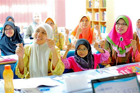 Menurutnya, richworks berharap usahawan atau bakal usahawan di luar sana dapat memberi peluang kepada diri, datang belajar dan hayati selain turut meraikan usahawan dan wakil persatuan pks, richworks turut mengumumkan pemenang pertama peraduan aspirasi bina bisnes berjaya. Kempen Berkat Ramadan di Kemboja 2019 - Korban Aqiqah