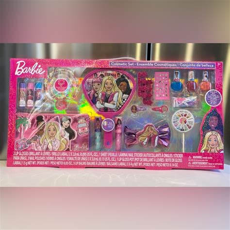 Barbie Accessories Barbie Cosmetic Set With Ensemble Makeup Bonus