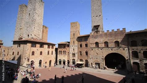san gimignano medieval village famous as the town of fine towers tuscany italy stock ビデオ
