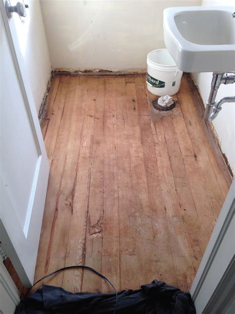 Once your thinset is ready, you can begin applying it to the substrate or underlayment with your notched trowel. Tiling A Floor Over Plywood | Floor Tiles