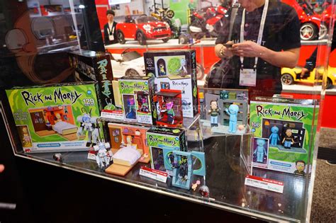 Toy fair, produced by the toy association, is the the largest toy trade show in the western 117th annual toy fair new york the largest toy, game, and youth entertainment product marketplace in. Toy Fair 2018 Gallery - McFarlane Walking Dead, Star Trek ...