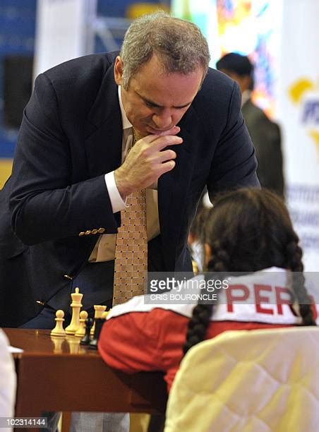 Chess Kasparov Photos And Premium High Res Pictures Getty Images