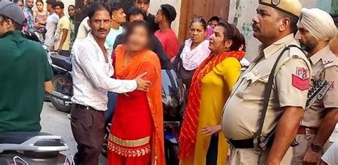 Indian In Laws Beat Daughter In Law On Road With Sticks Desiblitz