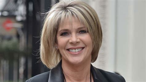 Ruth Langsford Reveals Everything She Keeps In Her Bag Watch Hello