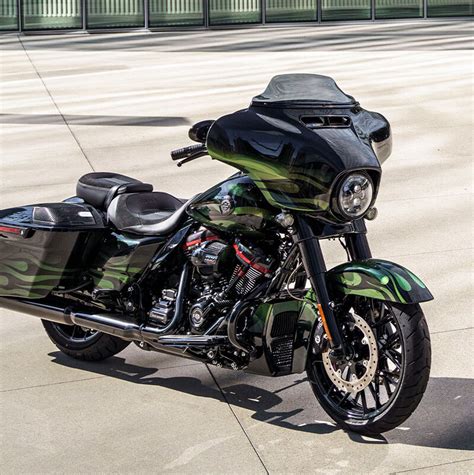 New 2022 Harley Davidson Cvo™ Street Glide® Hightail Yellow Pearl