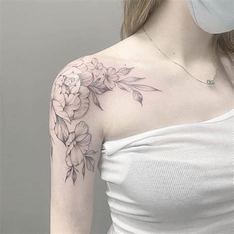 Most Popular Shoulder Tattoos For Women In Saved Tattoo