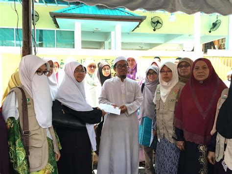 Saksikan edisi khas bahagian kedua. Serahan Sumbangan Kepada Pusat Tahfiz Darul Quran ...