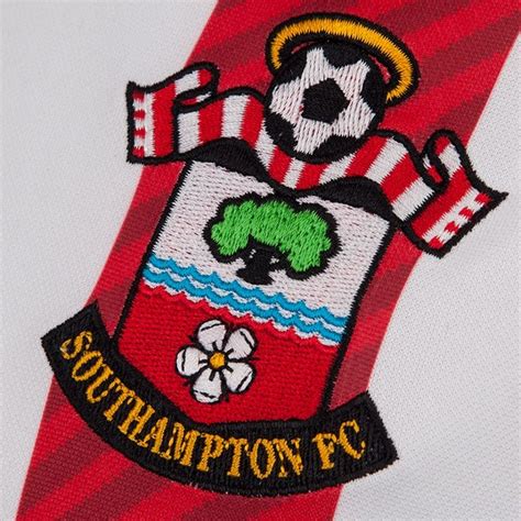 The seller hasn't specified a postage method to united states. @Southampton badge #9ine (With images)