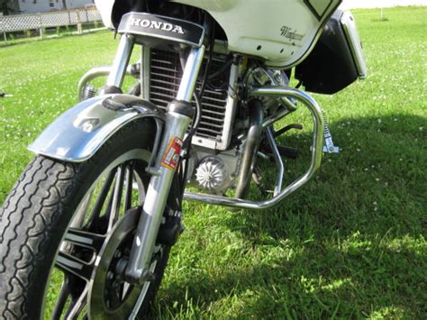 For nearly 30 years the honda cx500 cruised the highways and byways of the world as a poor man's cruiser, for those who couldn't shell out the enter mathieu renaud of mr motorcycles in montreal who picked up this 1979 honda cx500 custom for the bargain price of just $1000 (canadian) and put. 1980 Honda CX500 Deluxe two owner vetter fairing and bags ...