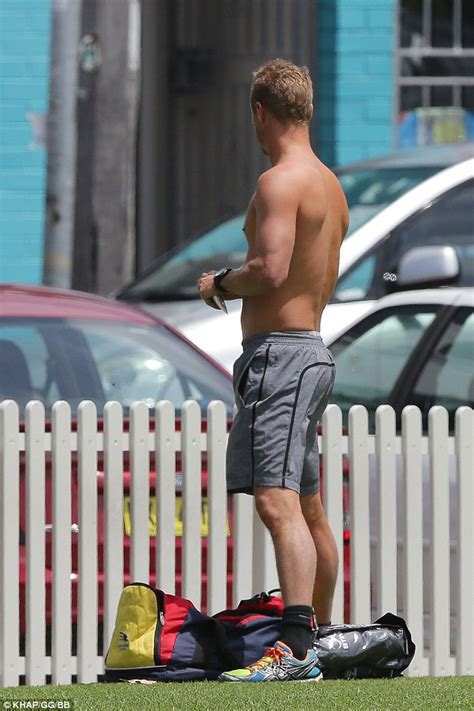 Lleyton Hewitt Strips To His Underwear In Sydney Park Daily Mail Online