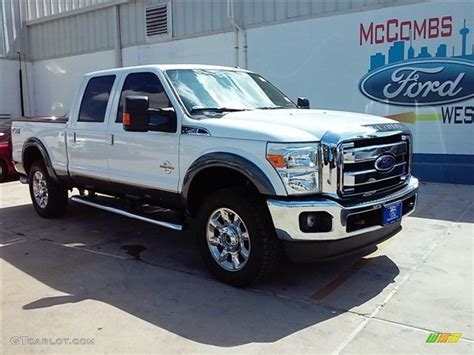 2016 Oxford White Ford F250 Super Duty Lariat Crew Cab 4x4 107011137