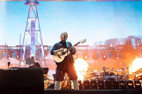 Ed has added more dates to his divide tour, with new tour dates across europe & the uk. Exclusif. Ed Sheeran pour 2 concerts à Lyon au printemps ...