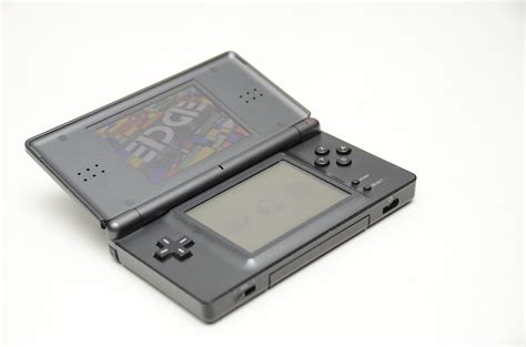 The nintendo ds was the fourth handheld video game system developed by nintendo (fifth if the game boy advance sp is. How to Mod a Nintendo DS with an R4 Flashcart: 7 Steps