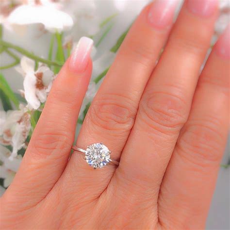 Leo Diamond Engagement Ring Round 200 Carat I Si1 14 Karat White Gold