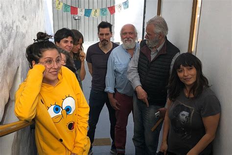 Parte señoras y señores, venimos a contar, aquéllo que la historia. Quilapayún interpretará "La Cantata Santa María de Iquique ...