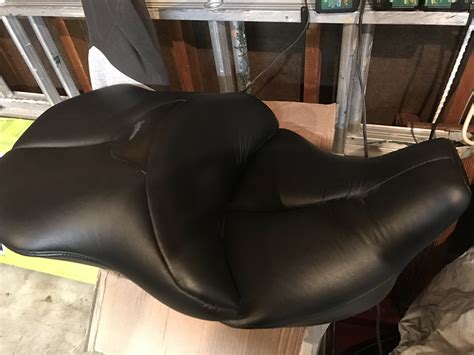This sofa abounds in the streamlined silhouette. Saddleman road sofa seat 08+ - Harley Davidson Forums