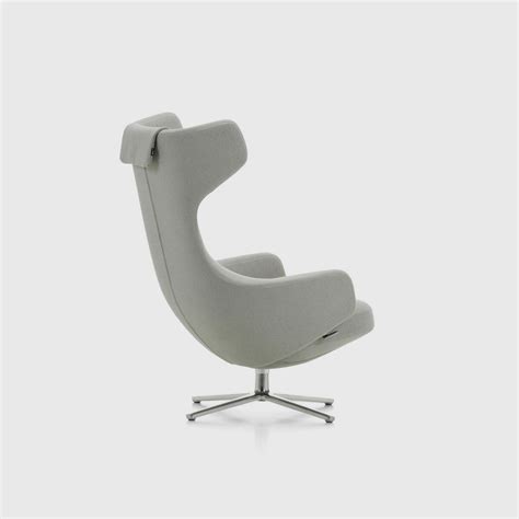 With a beautiful blend of traditional and contemporary appeal, the grant wing back chair offers sumptuous style that you are sure to love. Vitra Grand Repos Wing Chair | Living Edge