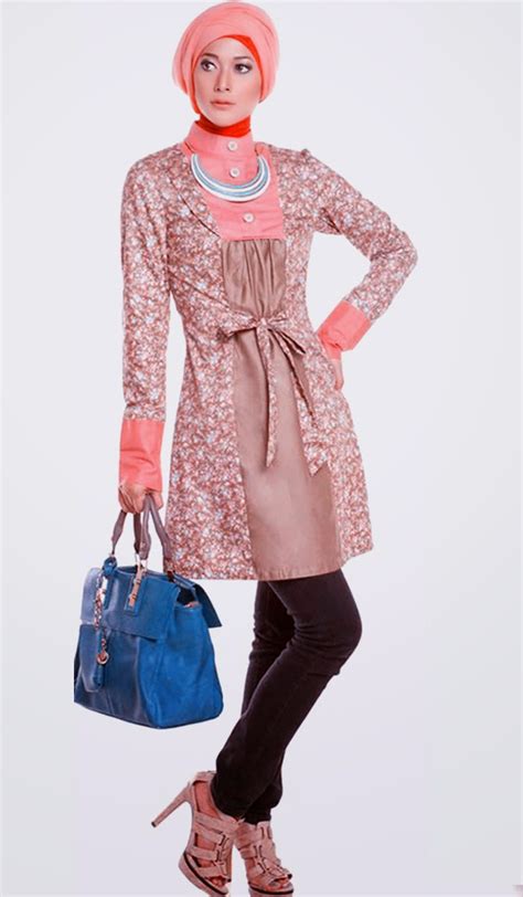 Baju pernikahan two pieces dengan mermaid style juga bisa ditiru. Model Desain Baju Muslimah Sederhana dan Modis | Butik Busana Sederhana