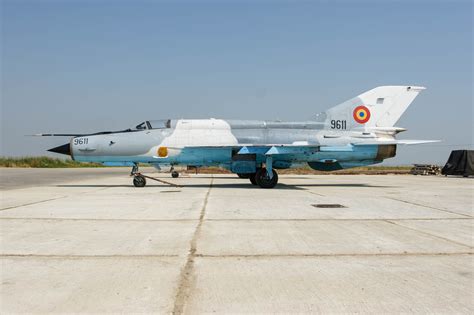 First major production version, also built in the former czechoslovakia. Aviation Photography - Romanian Air Force - Fortele ...