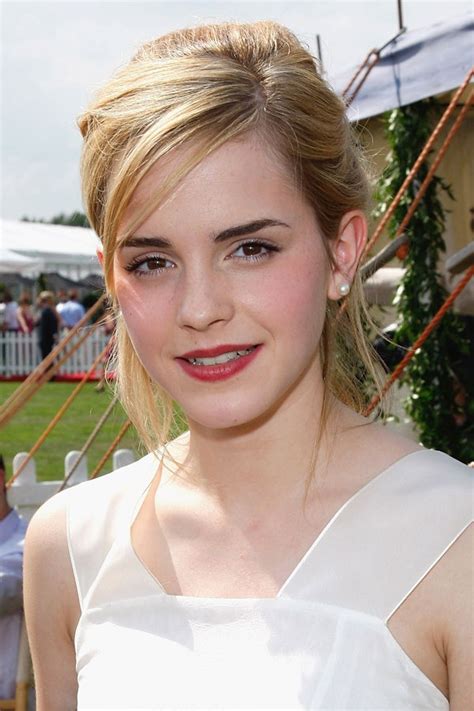 The Beauty Evolution Of Emma Watson From Bare Faced Hermione To Red