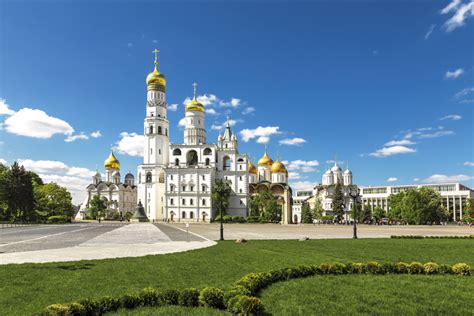 Des perles architecturales de style baroque. Circuit Russie - De moscou a saint petersbourg