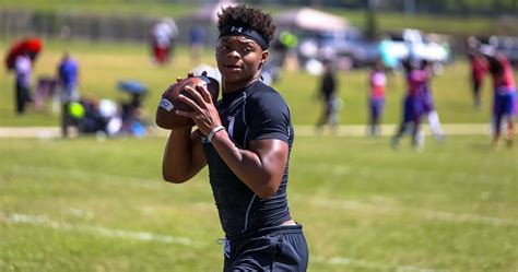 He was born on march 5th, 1999 (age 19) in atlanta, georgia. Should Justin Fields be No. 1?