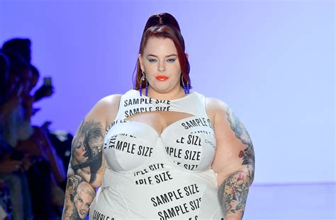 Model Tess Holliday Makes Powerful Statement About Sizes During Runway Show