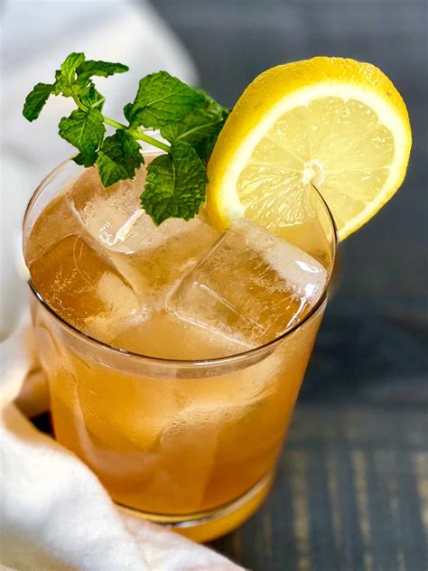 Whiskey Ginger Cocktail