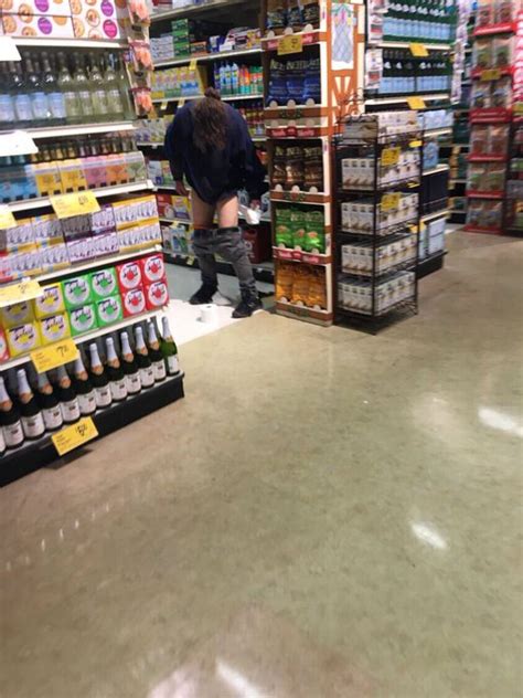 Shock Photo San Fran Man Defecates In Grocery Store Aisle Blunt