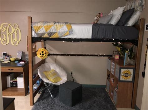 Pin By Chassety On College Dorm Room Loft Bed Room