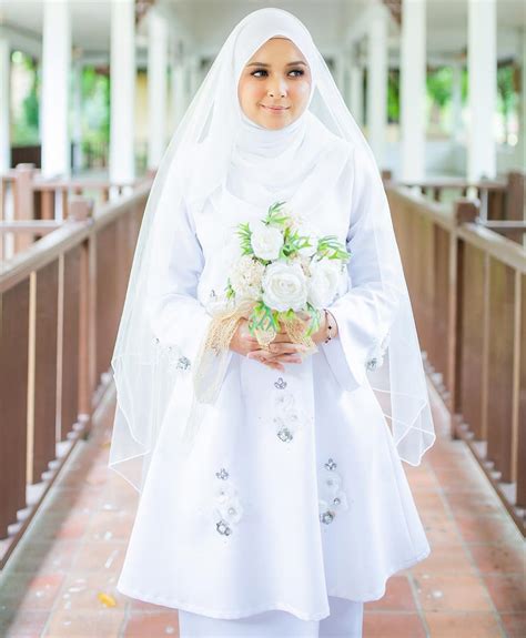 Baju akad nikah ni antara design hot selling kat butik cik ayle ye. 17 Baju Nikah Simple & Elegen Yang Sesuai Untuk Ratu Sehari