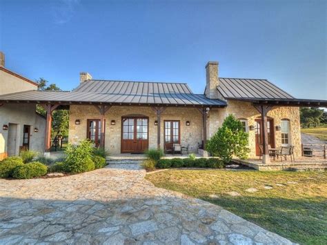 Hill country equestrian lodge, bandera: Texas hill country house plans, Country house design, Hill ...