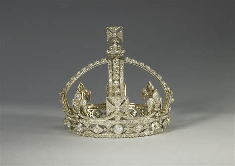 Queens Jewels On Display For Diamond Jubilee