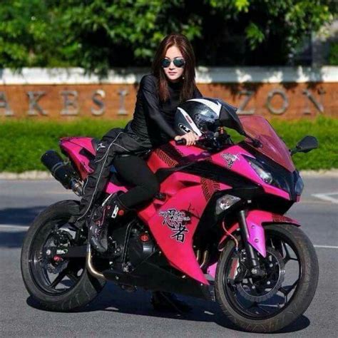 Pin By S A On Motorbike Motorbike Girl Pink Motorcycle Motorcycle Girl