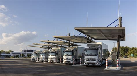 Etruck Charging Park Is Opened By Daimler Trucks In Germany Licarco