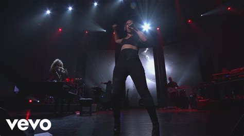 Alicia Keys Girl On Fire Live From Itunes Festival London
