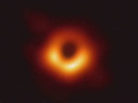 History Made As First Black Hole Photo Gets Captured Ubergizmo